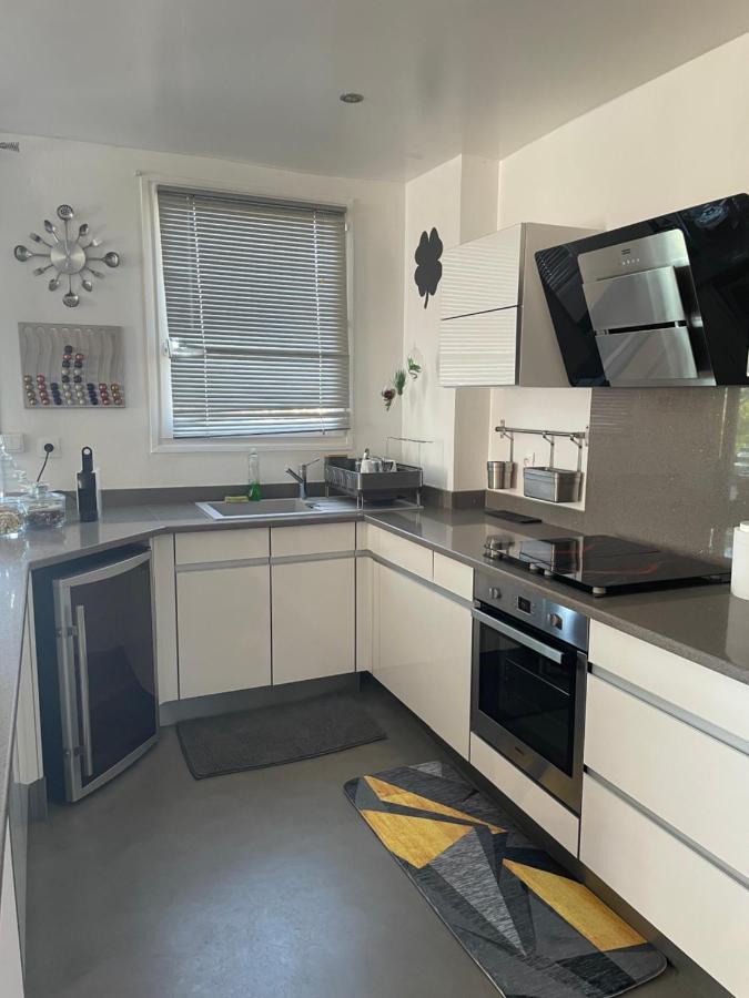 Charmant T2 Meuble Proche Chu Bellepierre Saint-Denis Exterior photo